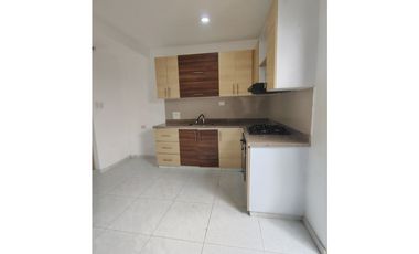 SE ARRIENDA CASA DE DOS PISOS EN BARRIO LA CASTELLANA DE MONTERIA