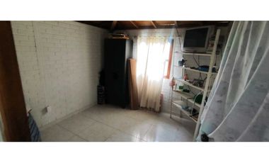 Casalote de 660 M2 en 260 mill casa prefabricada en La Mesa Cund
