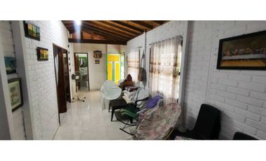 Casalote de 660 M2 en 260 mill casa prefabricada en La Mesa Cund