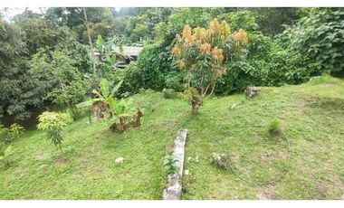 Casalote de 660 M2 en 260 mill casa prefabricada en La Mesa Cund