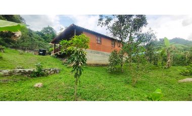 Casalote de 660 M2 en 260 mill casa prefabricada en La Mesa Cund