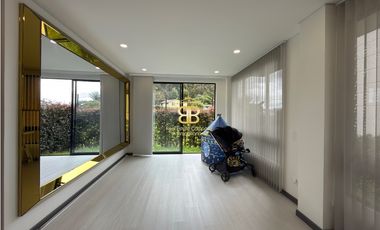 SE VENDE APARTAMENTO EN COTA CON JARDIN PRIVADO