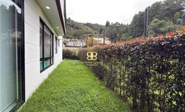 SE VENDE APARTAMENTO EN COTA CON JARDIN PRIVADO