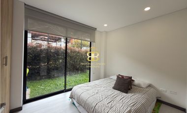 SE VENDE APARTAMENTO EN COTA CON JARDIN PRIVADO