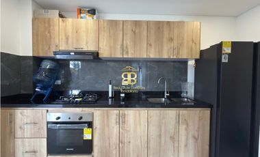 SE VENDE APARTAMENTO EN COTA CON JARDIN PRIVADO