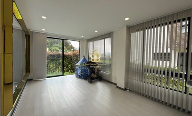 SE VENDE APARTAMENTO EN COTA CON JARDIN PRIVADO