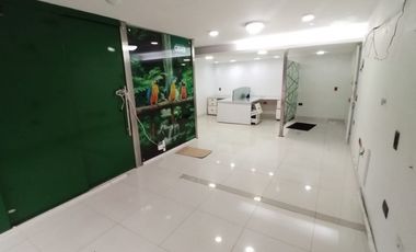 OFICINA EN VENTA EN PALMIRA FRENTE AL PARQUE BOLVAR 2DO PISO 204