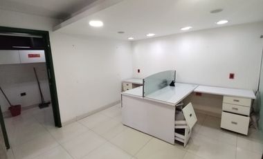 OFICINA EN VENTA EN PALMIRA FRENTE AL PARQUE BOLVAR 2DO PISO 204