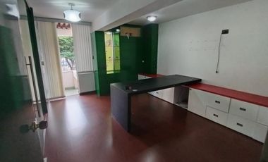 OFICINA EN VENTA EN PALMIRA FRENTE AL PARQUE BOLVAR 2DO PISO 204