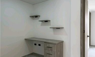 En venta casa amplia e iluminada en conjunto cerrado