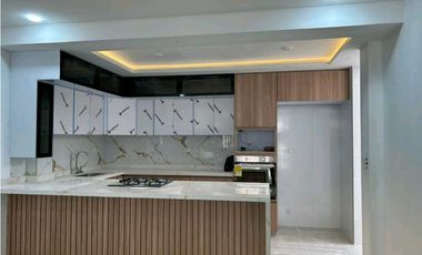 En venta casa amplia e iluminada en conjunto cerrado