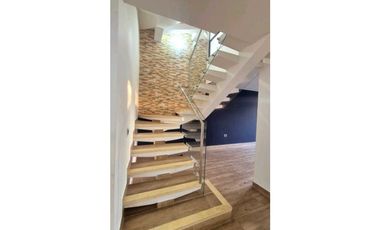 Se vende preciosa casa excelentes acabados en conjunto cerrado