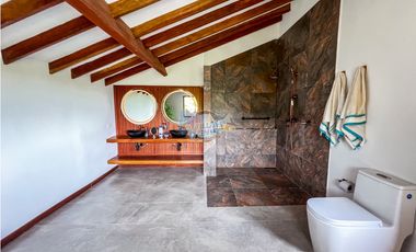 En Venta Casa Campestre en Condominio Santa Teresita (Restrepo – Meta)