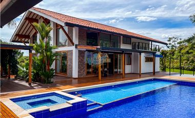 En Venta Casa Campestre en Condominio Santa Teresita (Restrepo – Meta)