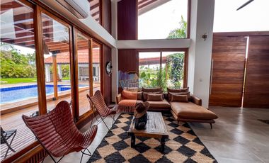 En Venta Casa Campestre en Condominio Santa Teresita (Restrepo – Meta)