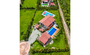 En Venta Casa Campestre en Condominio Santa Teresita (Restrepo – Meta)