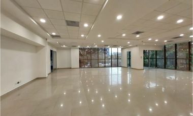 Venta de exclusiva oficina en Milla de oro 8373781