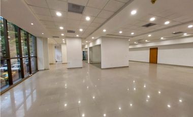 Venta de exclusiva oficina en Milla de oro 8373781