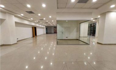 Venta de exclusiva oficina en Milla de oro 8373781