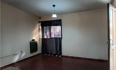 VENDE CASA EN EL BARRIO SMATA, LAS HERAS, MENDOZA.
