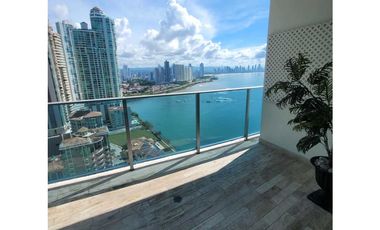 Se vende  Grand Tower modelo.i