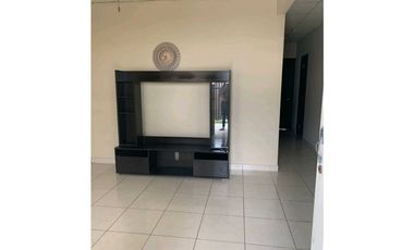 ALQUILER DE CASA EN BUGABA 3R CERCADA