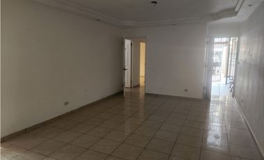 Espaciosa Casa en La Alameda
