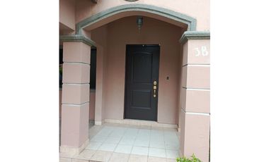 VENTA DE CASA EN PH VERSALLES, JUAN DIAZ (25)