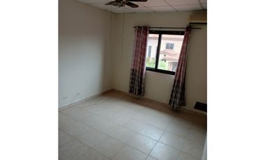 VENTA DE CASA EN PH VERSALLES, JUAN DIAZ (25)