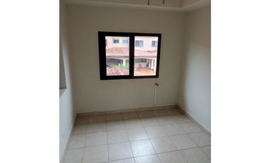 VENTA DE CASA EN PH VERSALLES, JUAN DIAZ (25)