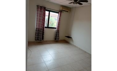 VENTA DE CASA EN PH VERSALLES, JUAN DIAZ (25)