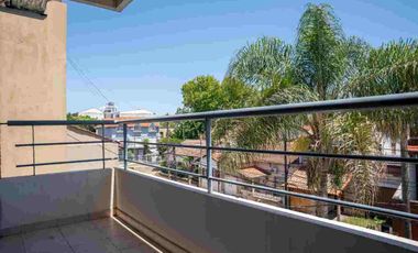 Alquiler hermoso dos ambientes con cochera