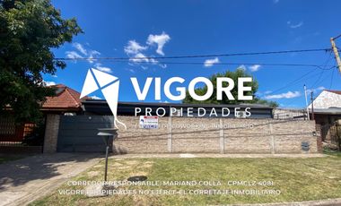 Casa en venta c/ cochera en Burzaco