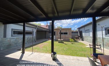 Casa en venta c/ cochera en Burzaco