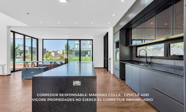 Casa en venta c/ cochera en Lagos de Canning