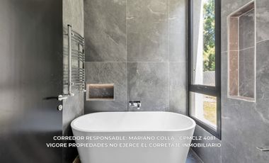 Casa en venta c/ cochera en Lagos de Canning