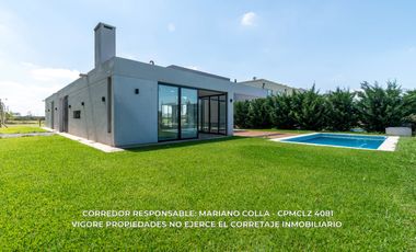 Casa en venta c/ cochera en Lagos de Canning