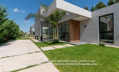 Casa en venta c/ cochera en Lagos de Canning