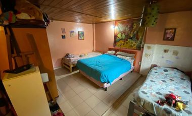 Casa con Departamento en venta en Moron Norte