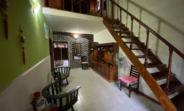 Casa con Departamento en venta en Moron Norte