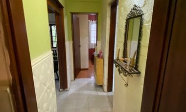 Casa con Departamento en venta en Moron Norte