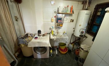 Casa con Departamento en venta en Moron Norte