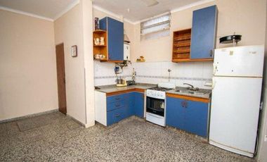 Casa interna NO PH en Barrio Sur. Amplio patio