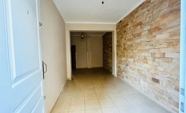 Casa interna NO PH en Barrio Sur. Amplio patio