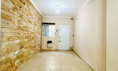 Casa interna NO PH en Barrio Sur. Amplio patio