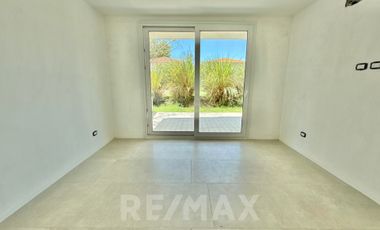 VENTA DPTO 3AMB PB UF74 ED.E A ESTRENAR SARAVI V.