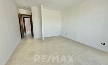 VENTA DPTO 3AMB 2DO UF80 ED.E A ESTRENAR SARAVI V.