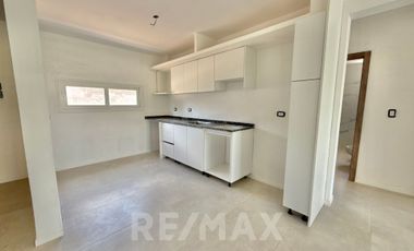 VENTA DPTO 3AMB 2DO UF80 ED.E A ESTRENAR SARAVI V.