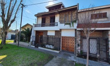 VENTA CASA EN LANUS 5 AMB. OPORTUNIDAD