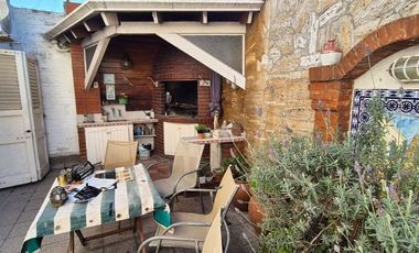 VENTA CASA EN LANUS 5 AMB. OPORTUNIDAD